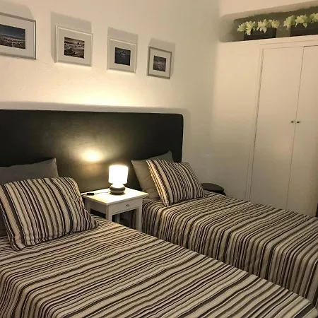 شقة Oura Beach البوفيرا